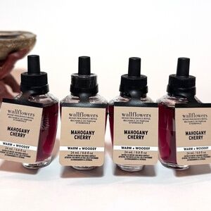 MAHOGANY CHERRY Wallflowers